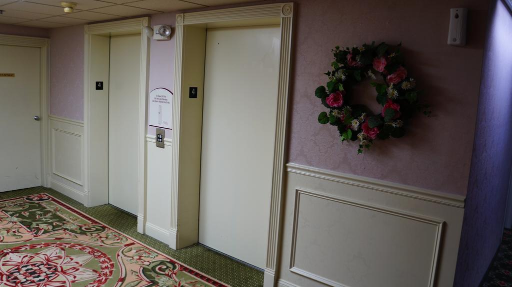 Hotel Grand Victorian Брэнсон Экстерьер фото
